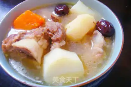 Make Horse-hot mountain medicine bone soup step 10