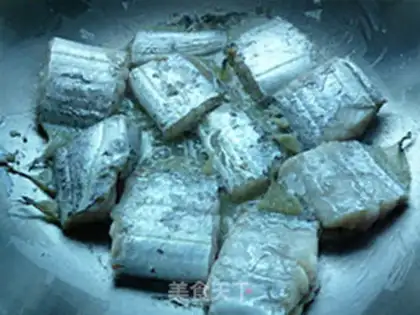 Make Burning fish onions step 5
