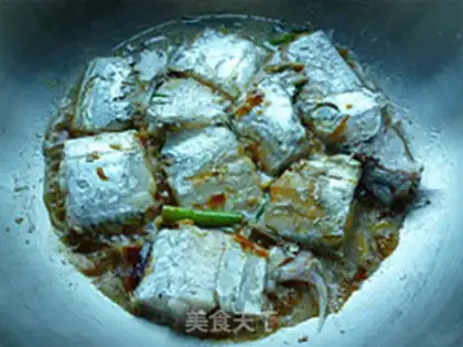 Make Burning fish onions step 9