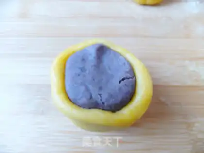 Make Pumpkin bean mooncake step 3