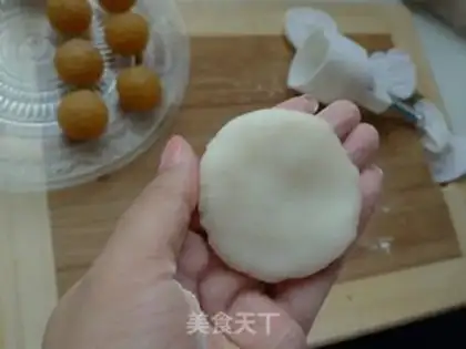 Make Ice mooncake step 7