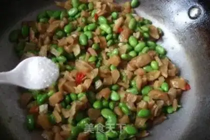 Make Rhodish and fried beans step 6