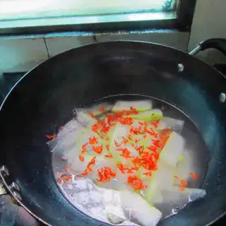 Make Shrimp melon soup step 7