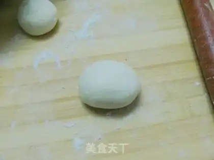 Make Pig fruit buns step 7