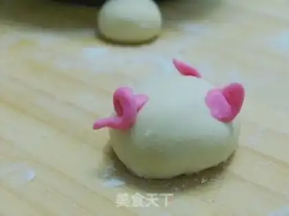 Make Pig fruit buns step 11