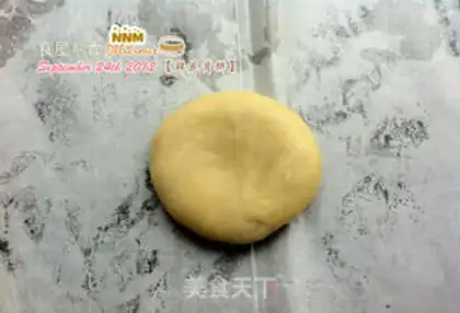 Make Rose flower mooncake step 14
