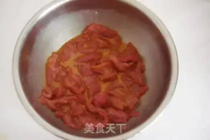 Make Sour cucumber fried meat step 1