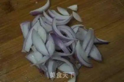 Make Onions for shrimp step 1