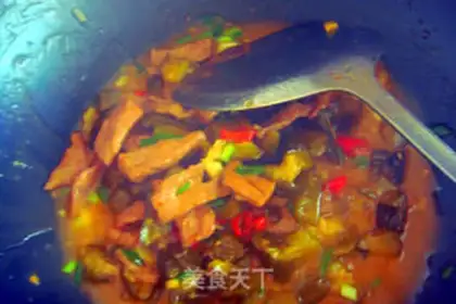 Make Sour cucumber fried meat step 6