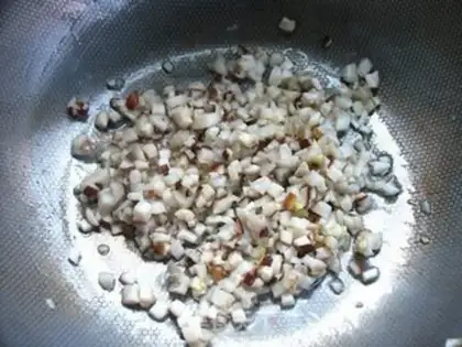 Make Twin mushroom noodles step 4