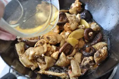 Make Chicken with mushrooms step 5
