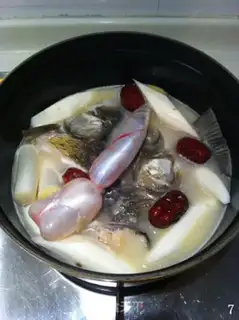 Make Strawfish tail soup step 6