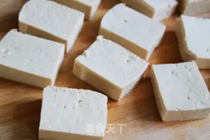 Make Tofu is evaporated with mushrooms step 3