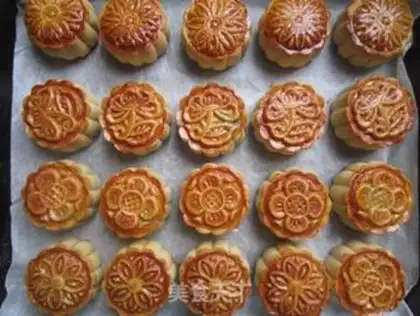 Make A wide range of potato moon cakes step 19