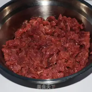 Make Spicy beef mooncake step 2