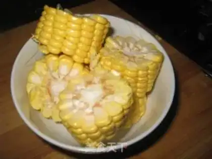 Make Horseshoe carrots and pigs step 4