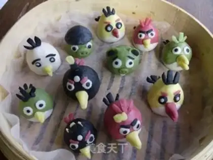 Make Angry little bird riceballs step 11