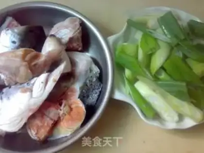 Make Soy sauce and fish head step 0