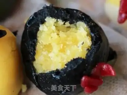 Make Angry little bird riceballs step 14