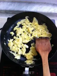 Make The seafood is fried step 1