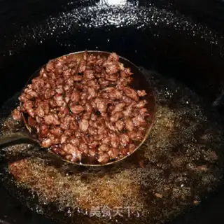 Make Spicy beef mooncake step 9