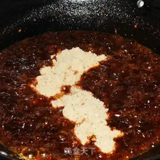 Make Spicy beef mooncake step 12