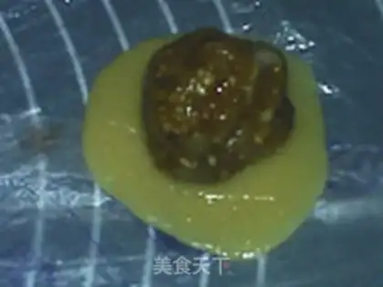 Make Change the ham mooncake step 5