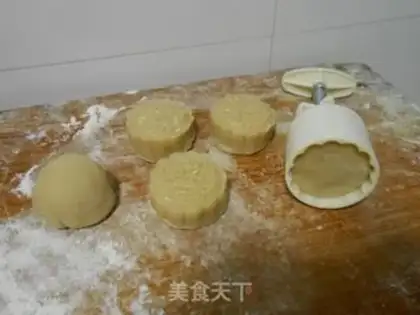 Make White bean mooncake step 4