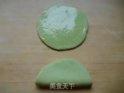 Make A leaf clip step 2