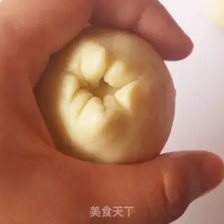 Make Spicy beef mooncake step 29
