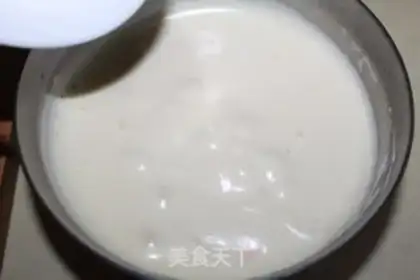Make Old honey cake step 2