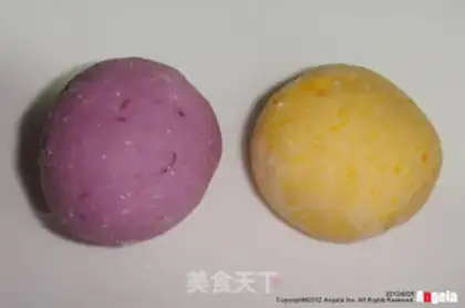 Make Colored bean sandbag step 2