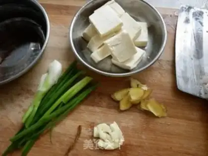 Make Crab tiger stew, tofu step 1