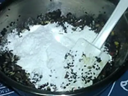 Make Black sesame ham mooncake step 3
