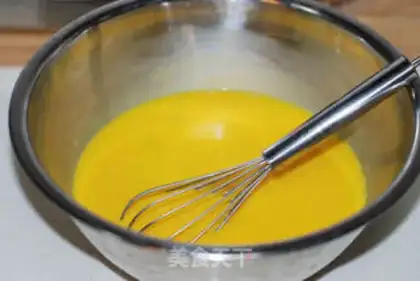 Make Eggs step 1
