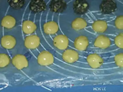 Make Black sesame ham mooncake step 6
