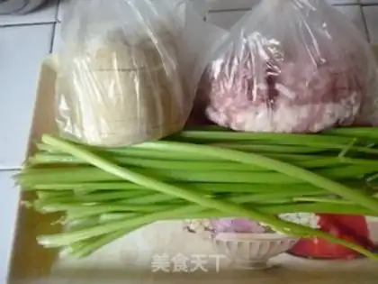 Make Celery pork dumplings step 0