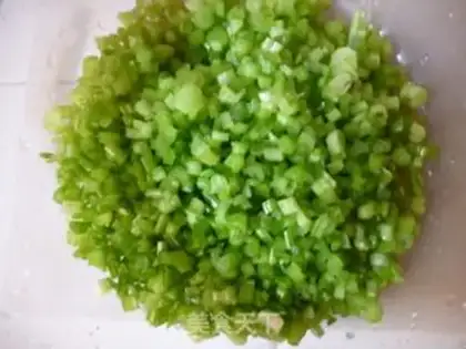 Make Celery pork dumplings step 2