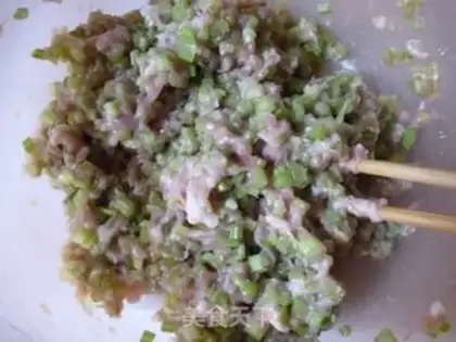 Make Celery pork dumplings step 5
