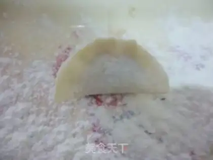 Make Celery pork dumplings step 7