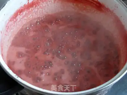 Make Homemade strawberry sauce step 2