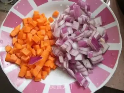 Make Carrot onion fried rice step 0