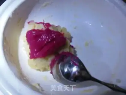 Make Rose ice-cream mooncake step 8