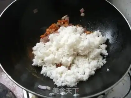 Make Carrot onion fried rice step 4
