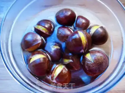 Make Microwave candy chestnuts step 4