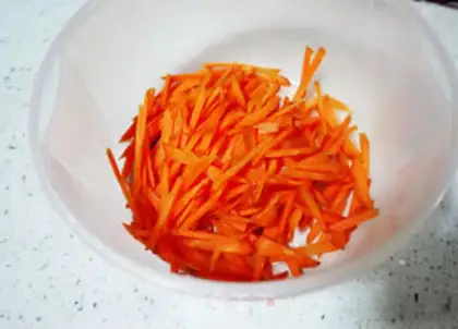 Make Celery fried dry step 1