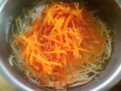 Make The green bean sprouts step 4