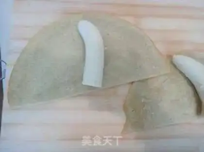 Make Egg banana roll step 6