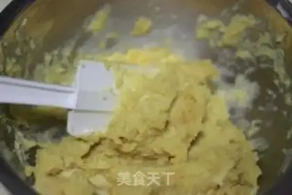 Make A melon cake roll step 2