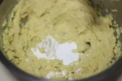 Make A melon cake roll step 3